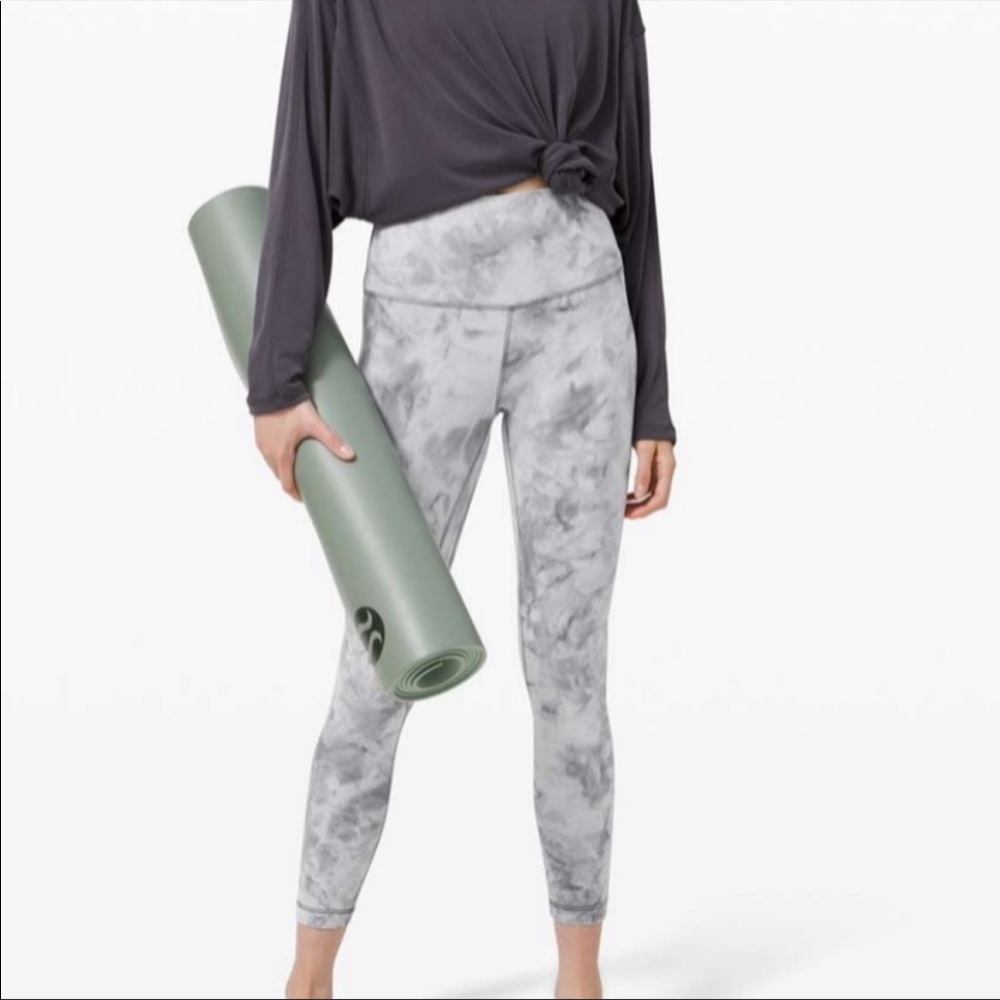 LULULEMON LEGGINGS   NWOT